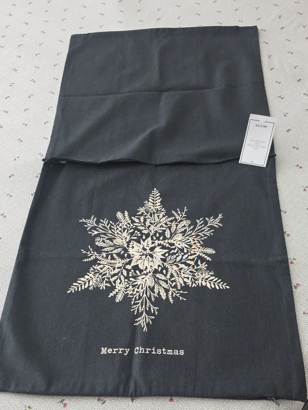 Set Of Pillow Covers For Christmas